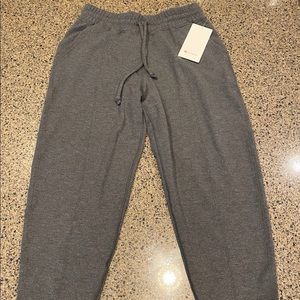 NWT lululemon At My Leisure Joggers Sz 8